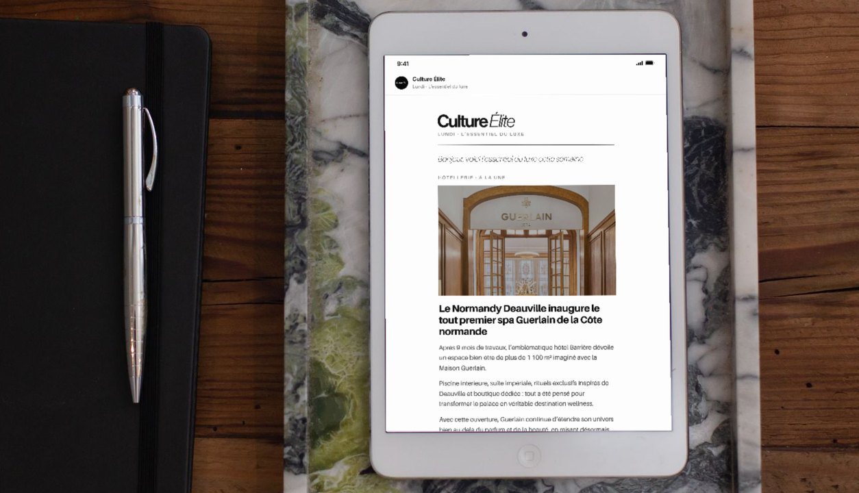 La newsletter du lundi ouverte sur une tablette
